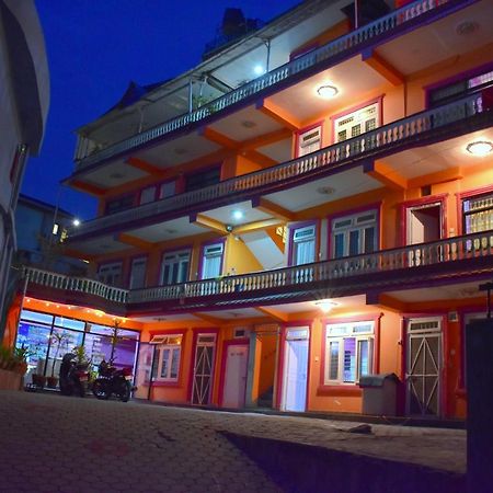 Hotel Santana โพคารา ภายนอก รูปภาพ