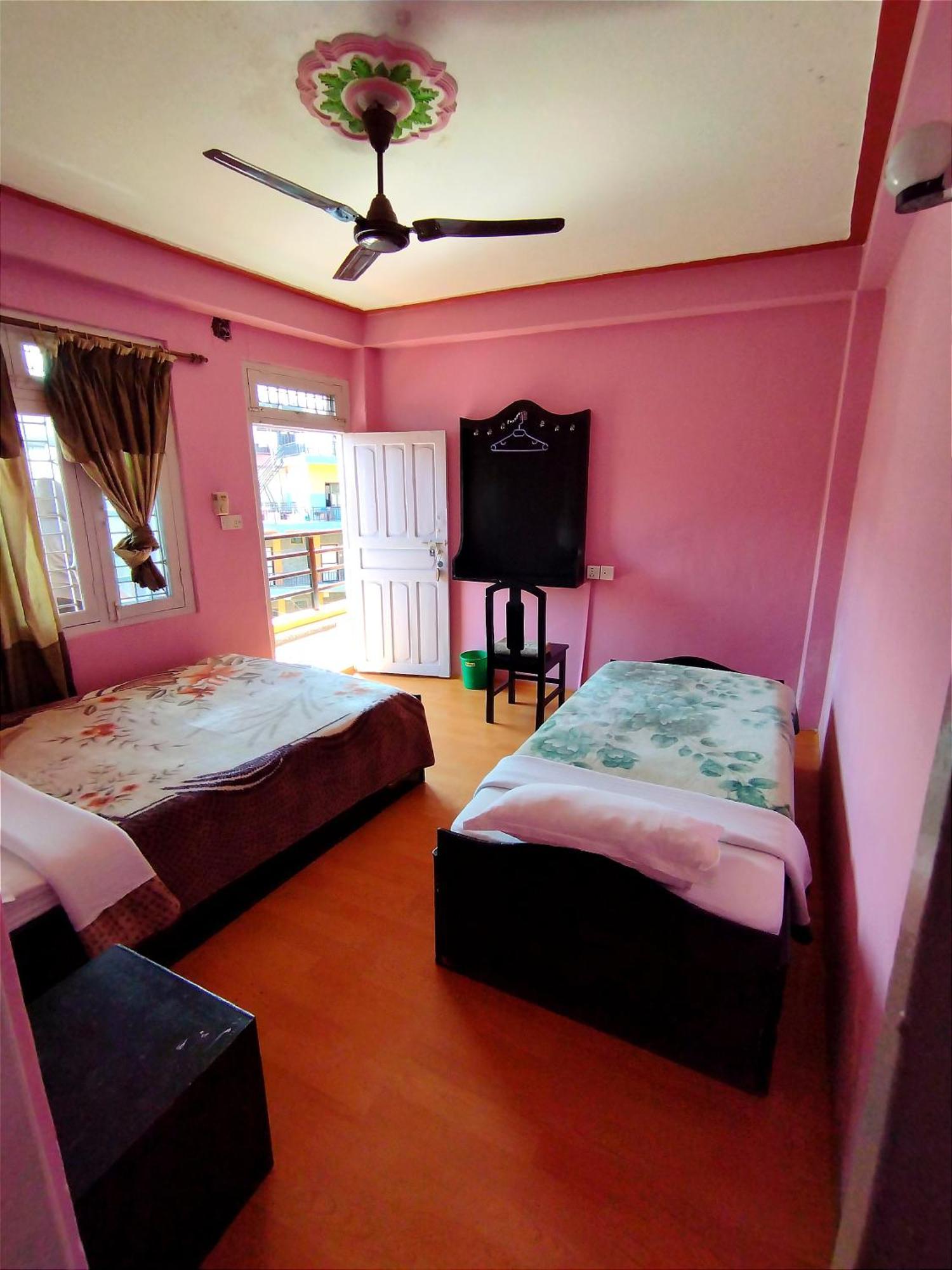 Hotel Santana โพคารา ห้อง รูปภาพ