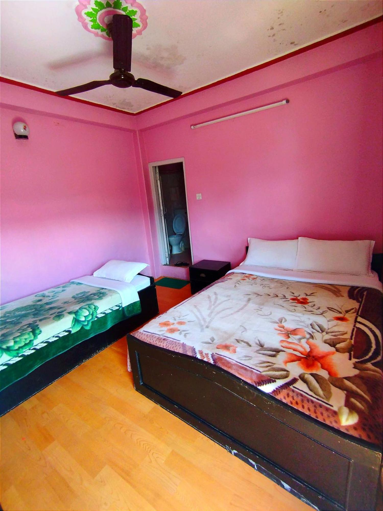 Hotel Santana โพคารา ห้อง รูปภาพ