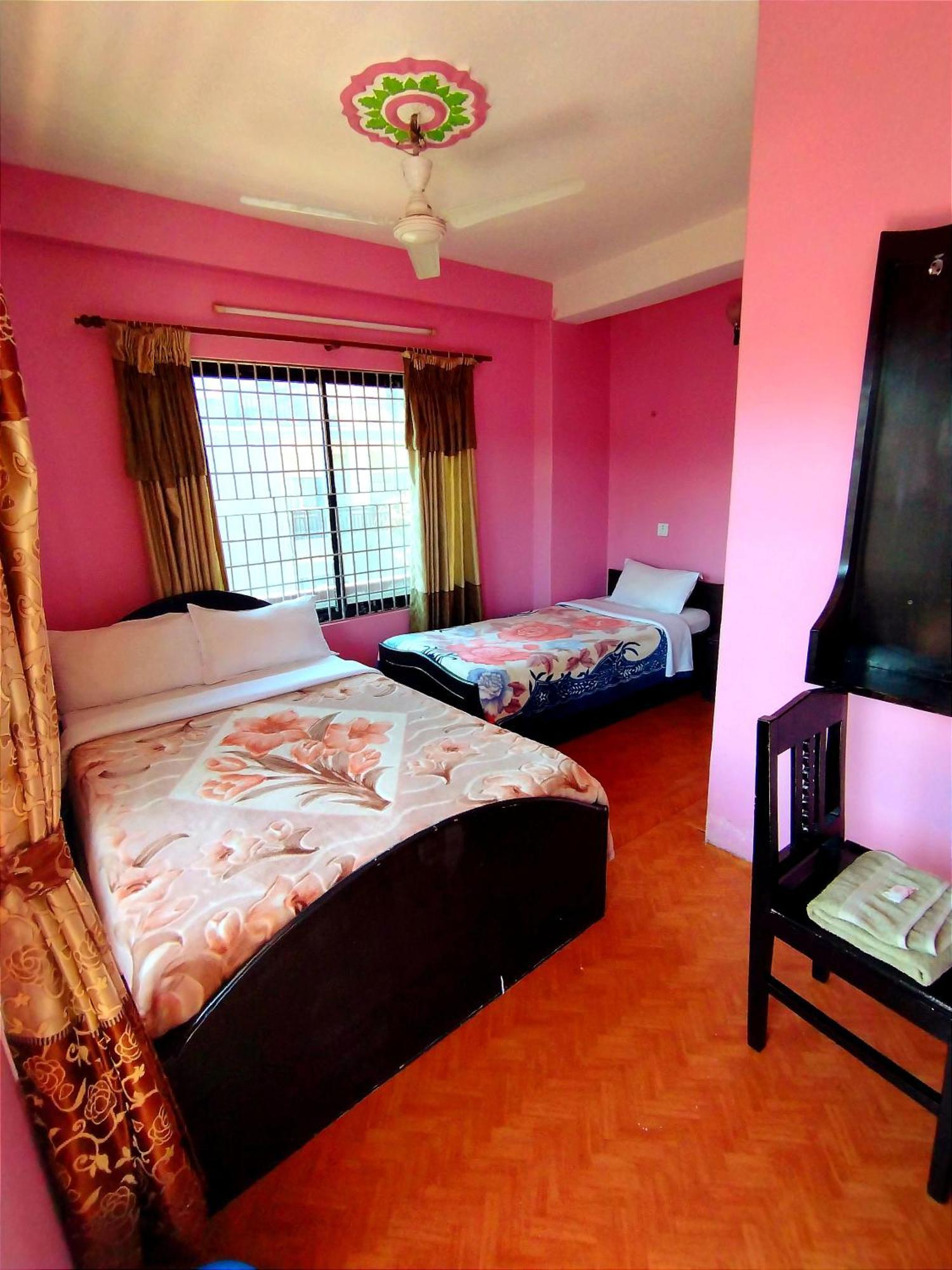 Hotel Santana โพคารา ห้อง รูปภาพ