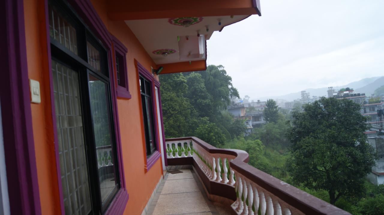 Hotel Santana โพคารา ภายนอก รูปภาพ