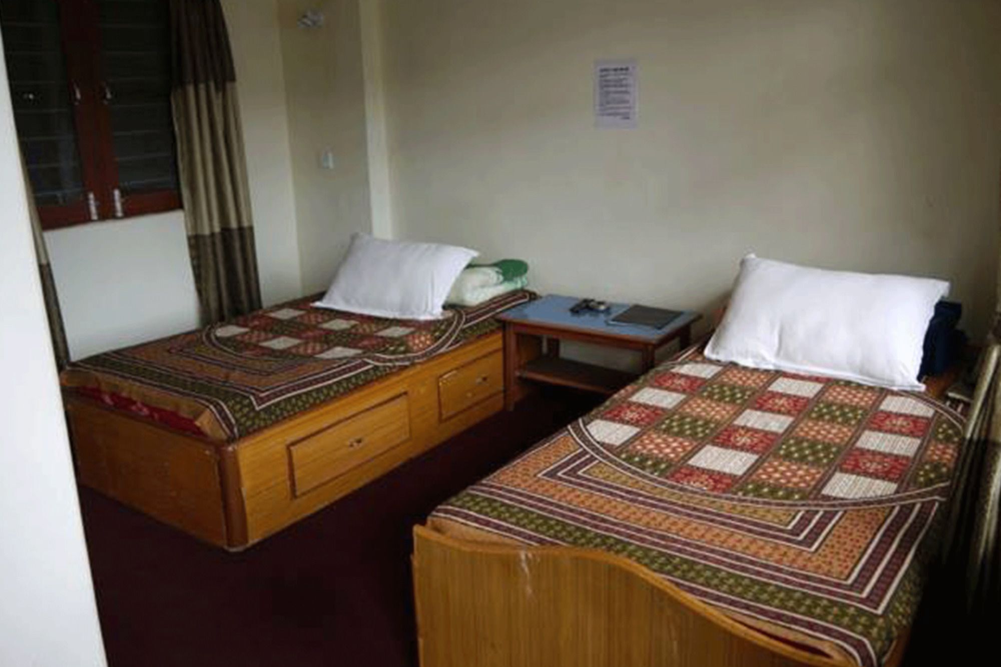 Hotel Santana โพคารา ภายนอก รูปภาพ
