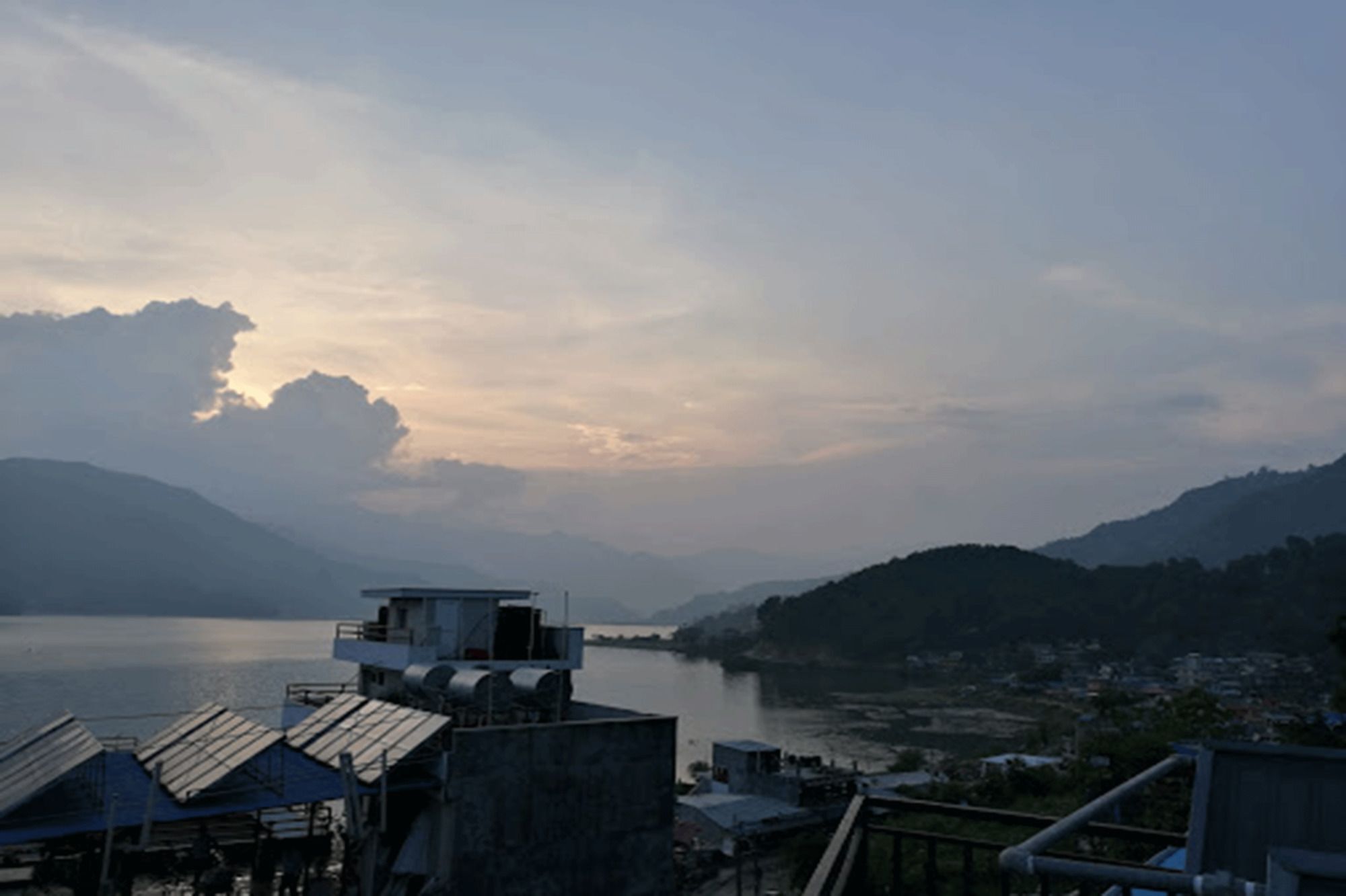 Hotel Santana โพคารา ภายนอก รูปภาพ