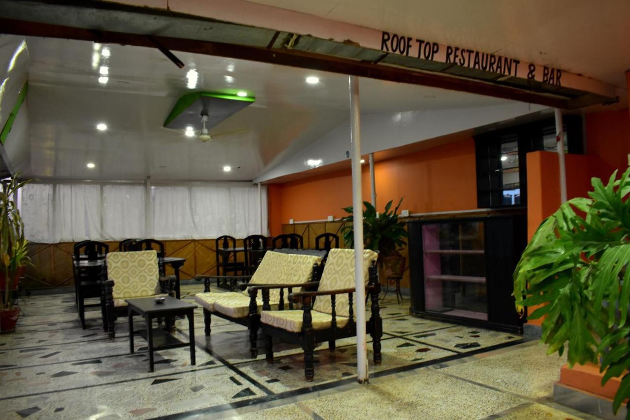 Hotel Santana โพคารา ภายนอก รูปภาพ